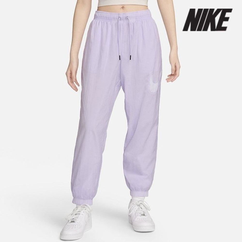 Nike Sportwear Essential Women’s Mid Rise Pants size M